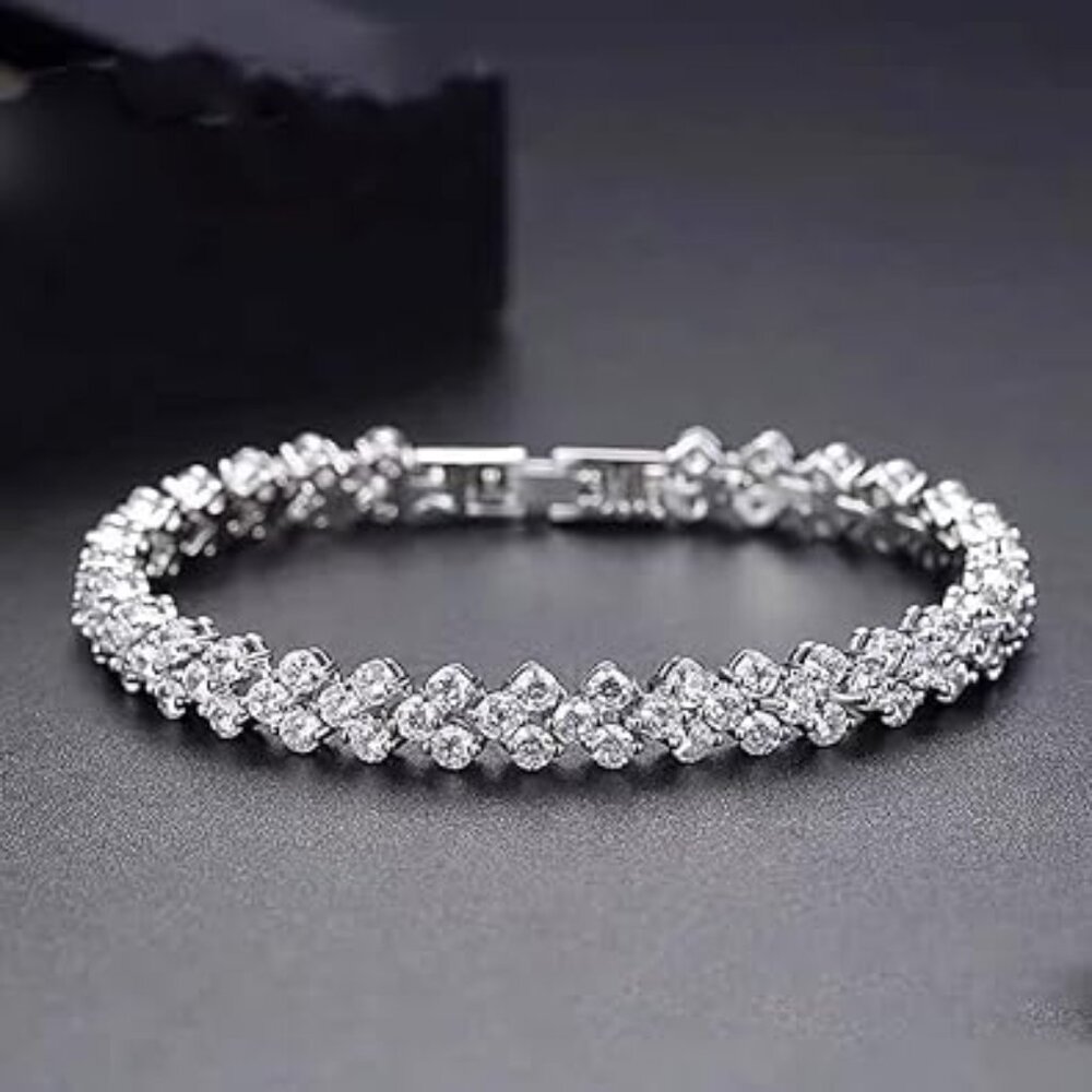 18K White Gold Tennis Bracelet with Cubic Zirconia Diamonds